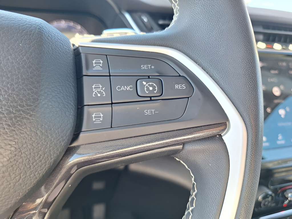 2023 Jeep Grand Cherokee Laredo