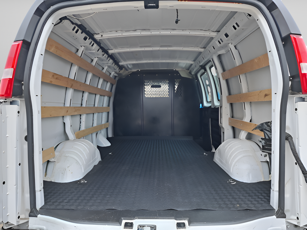 2024 GMC Savana Cargo 2500 Base