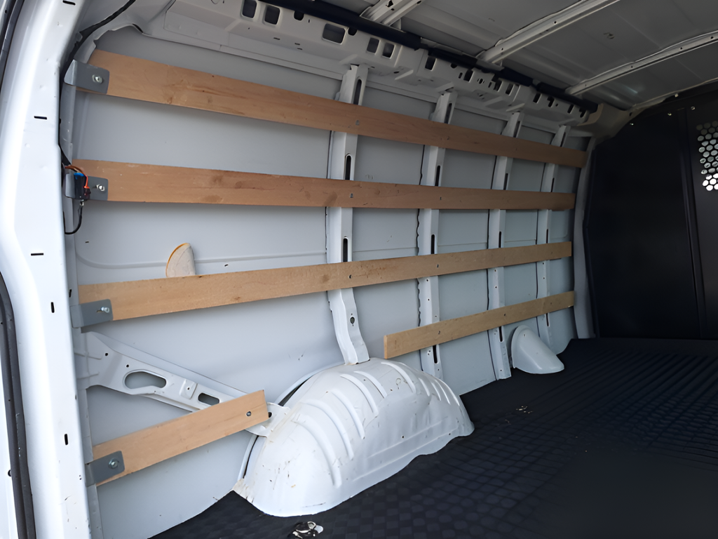 2024 GMC Savana Cargo 2500 Base