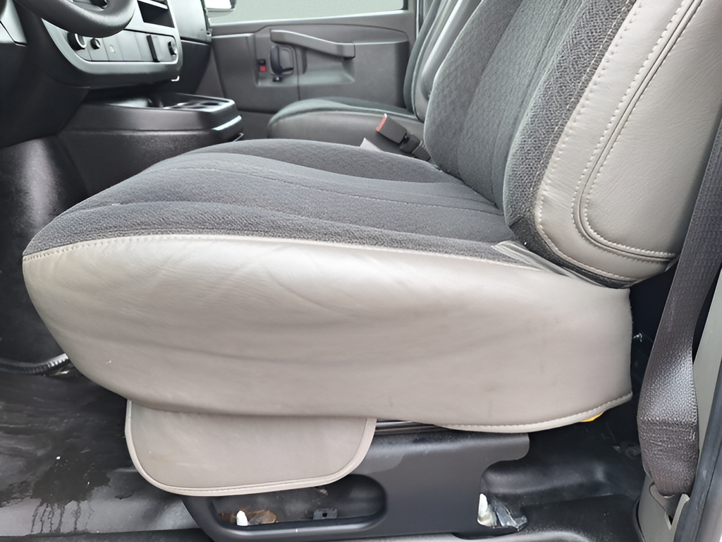 2024 GMC Savana Cargo 2500 Base