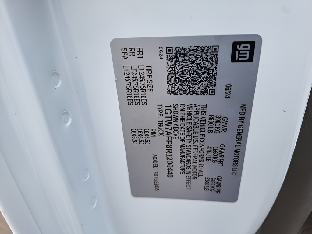 2024 GMC Savana Cargo 2500 Base