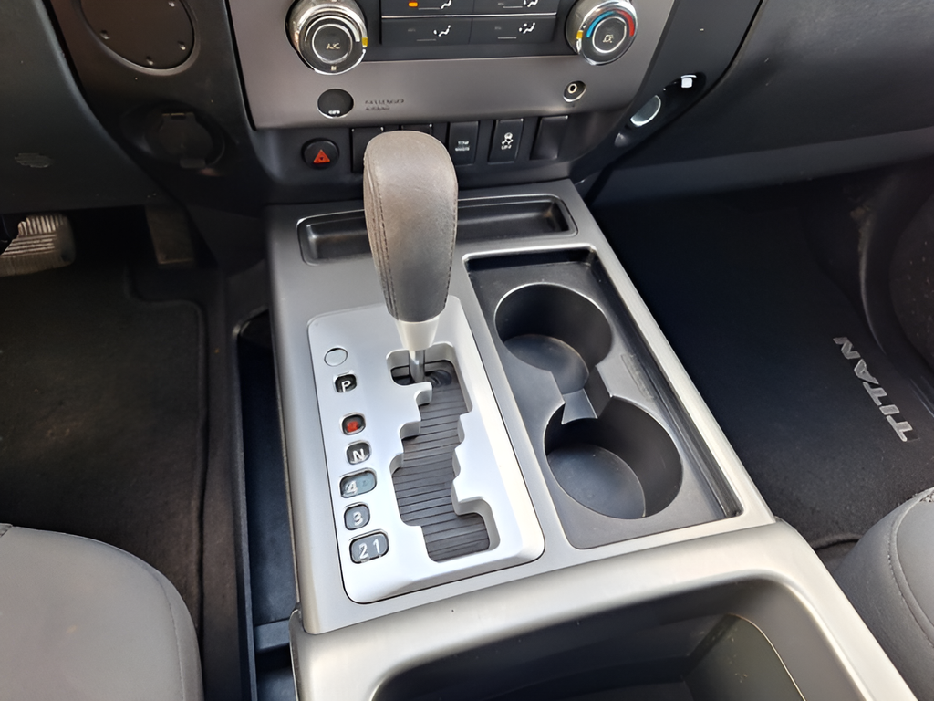 2012 Nissan Titan SV