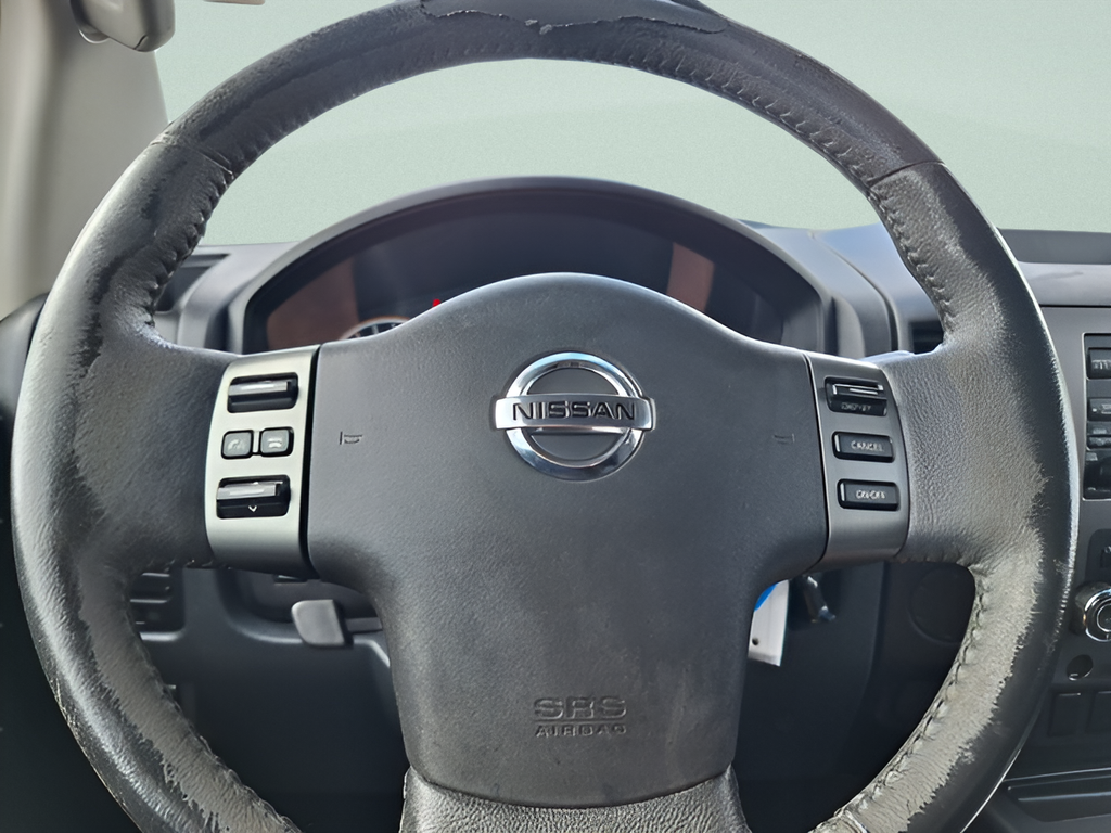 2012 Nissan Titan SV