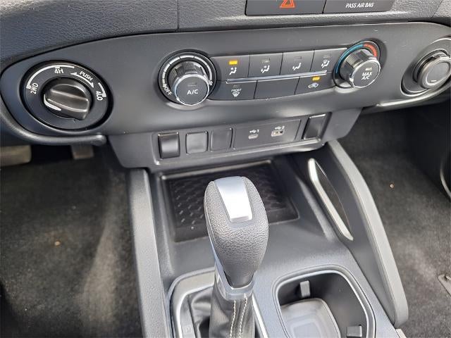 2022 Nissan Frontier SV