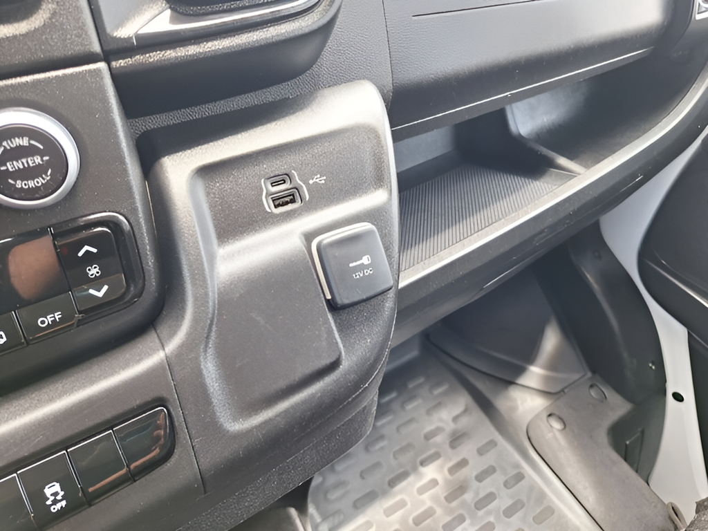 2025 RAM ProMaster Cargo Van Tradesman