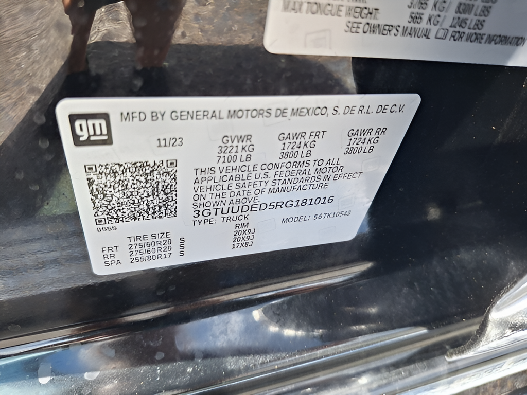2024 GMC Sierra 1500 SLT