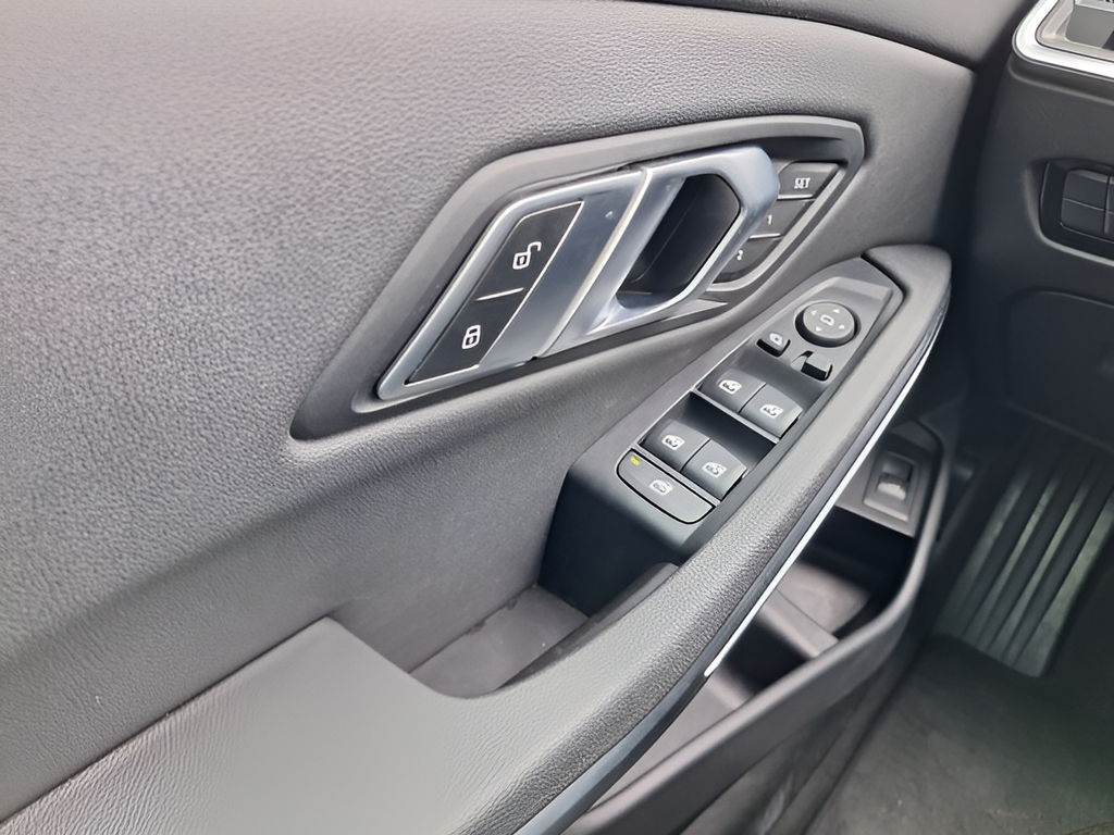2021 BMW 3 Series 330i