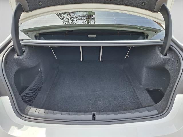 2023 BMW 3 Series 330i