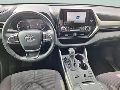 2024 Toyota Highlander LE