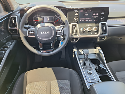 2023 Kia Sorento LX