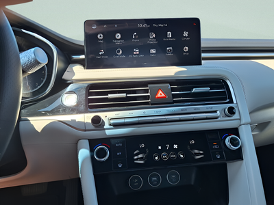 2025 Genesis G70 2.5T