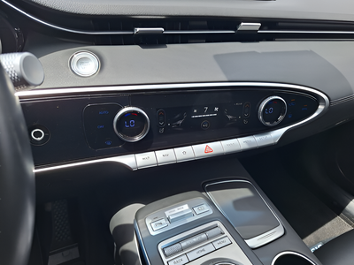 2023 Genesis GV70 2.5T