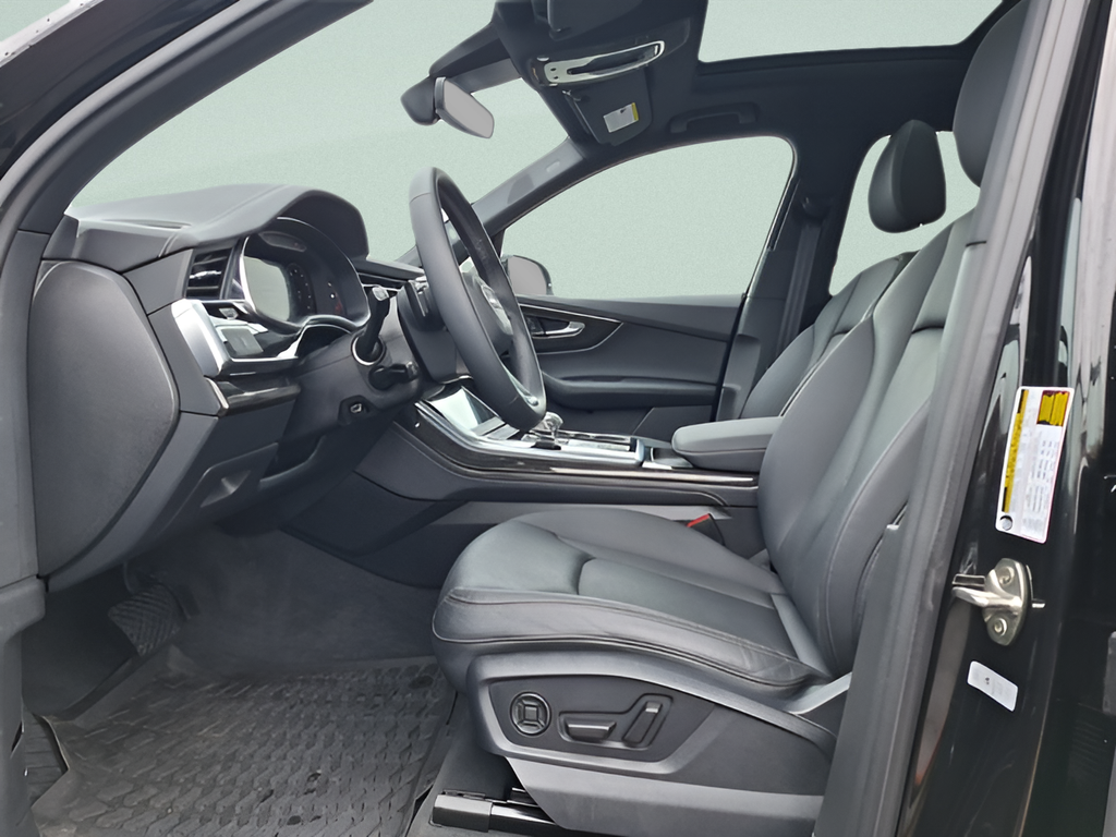 2025 Audi Q7 Premium Plus