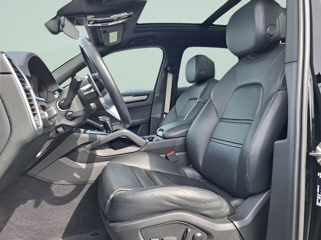 2023 Porsche Cayenne Base