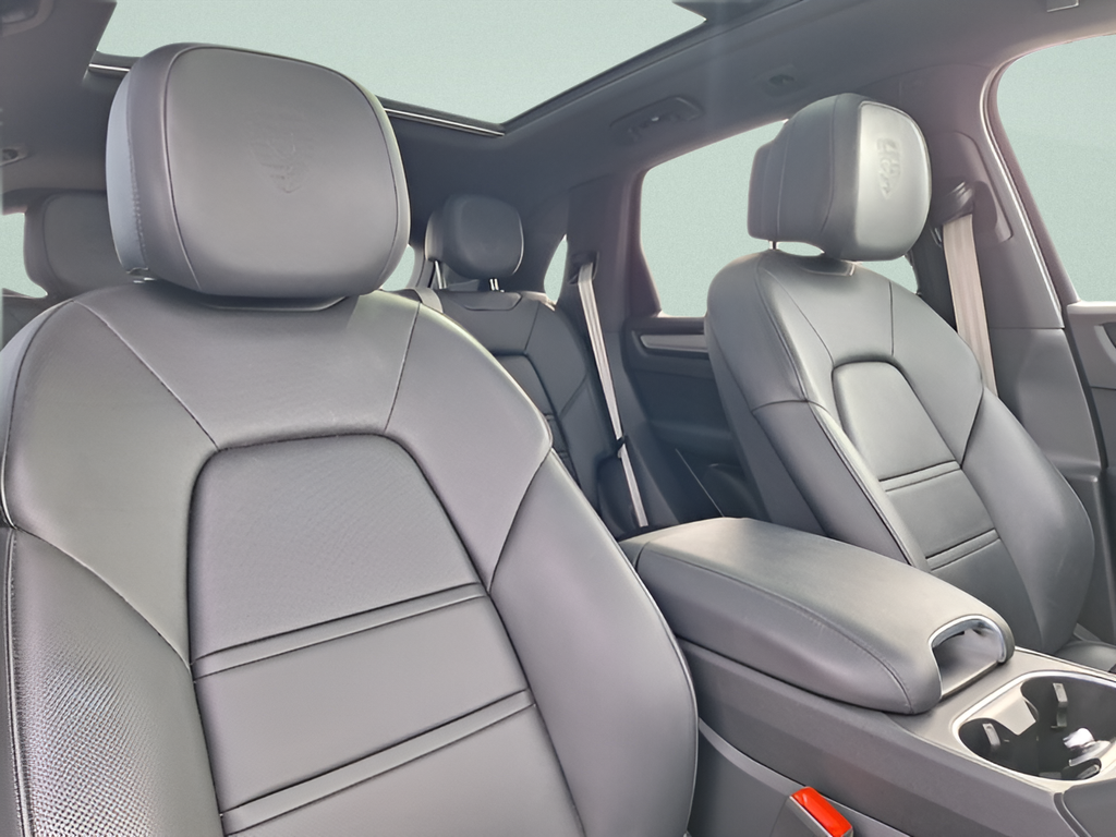 2023 Porsche Cayenne Base