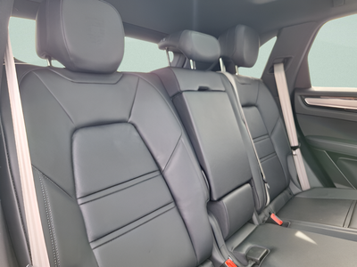 2023 Porsche Cayenne Base