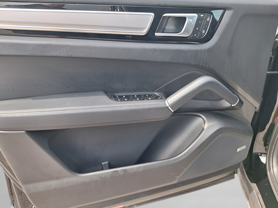 2023 Porsche Cayenne Base