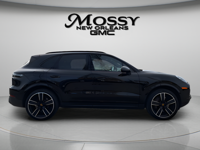2023 Porsche Cayenne Base