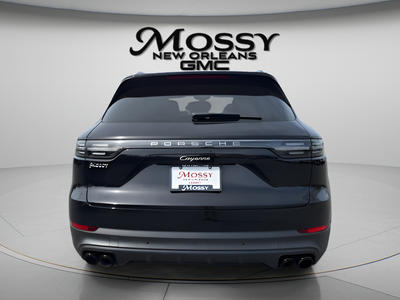 2023 Porsche Cayenne Base