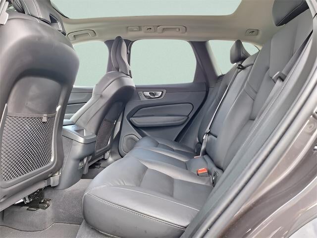 2025 Volvo XC60 Plus