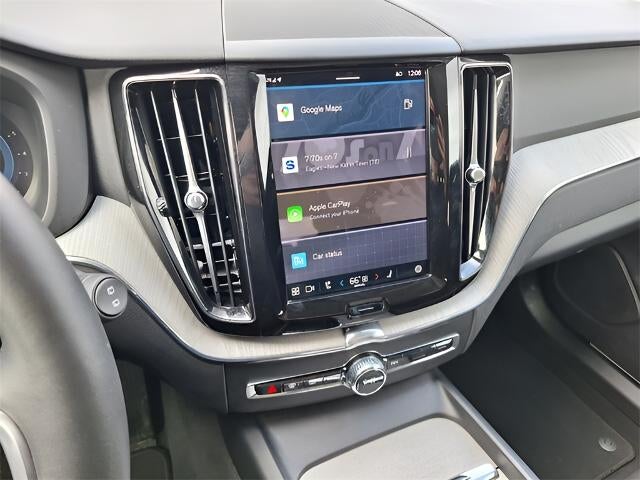 2025 Volvo XC60 Plus