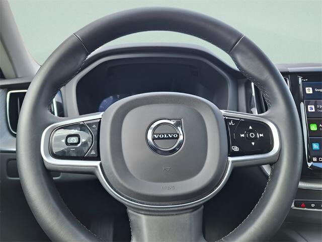2025 Volvo XC60 Plus