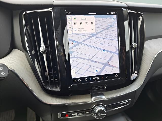 2025 Volvo XC60 Plus