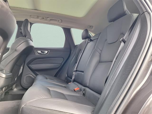 2025 Volvo XC60 Plus