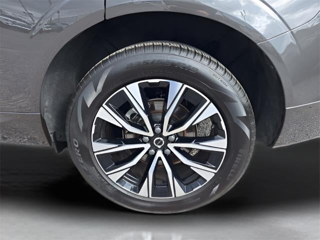 2025 Volvo XC60 Plus