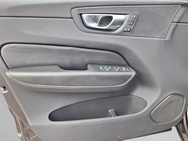 2025 Volvo XC60 Plus