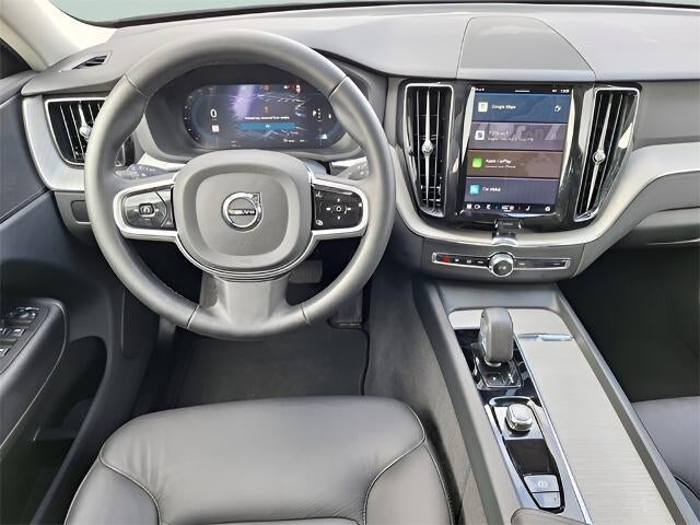 2025 Volvo XC60 Plus