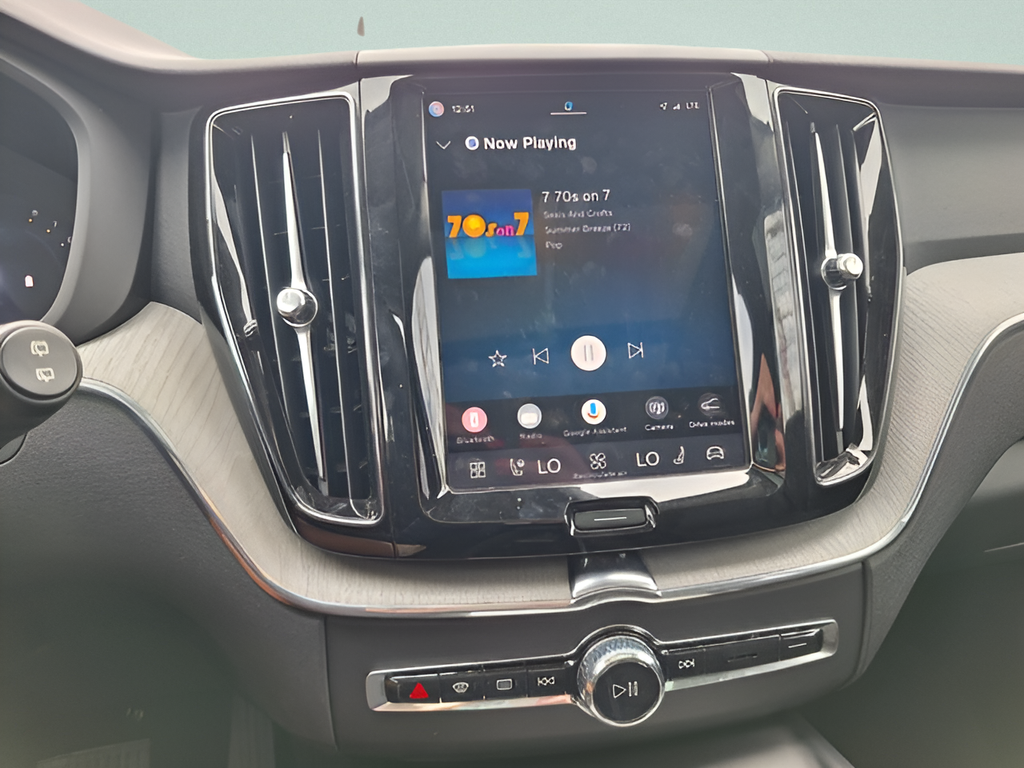 2025 Volvo XC60 Plus
