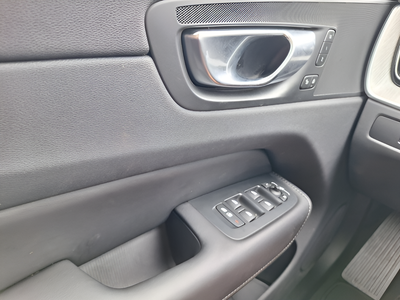 2025 Volvo XC60 Plus