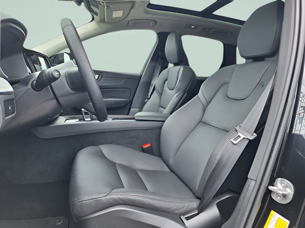 2025 Volvo XC60 Plus