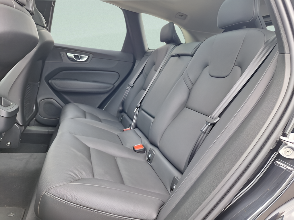 2025 Volvo XC60 Plus