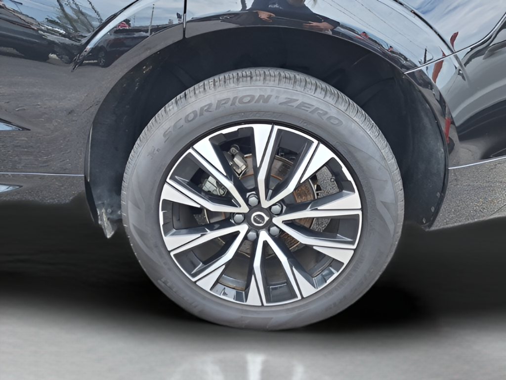 2025 Volvo XC60 Plus